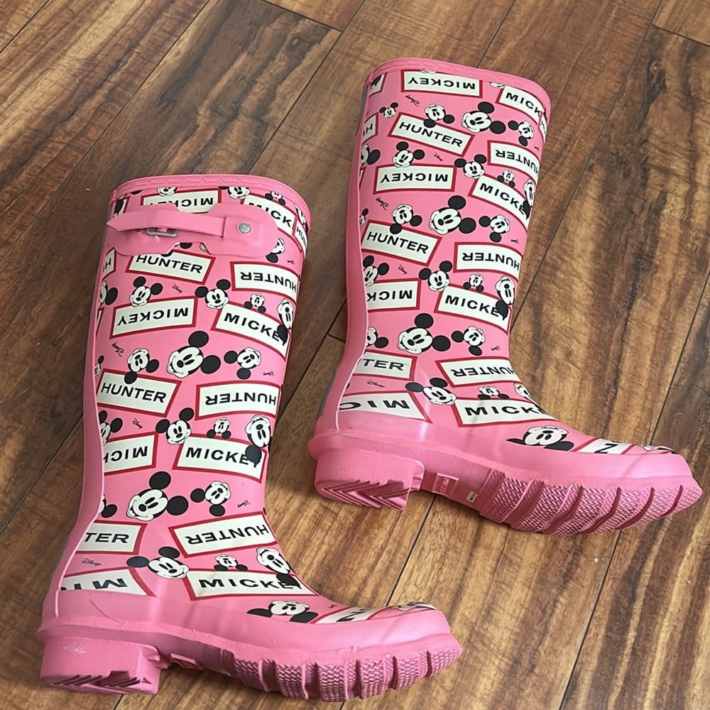 Worn once Mickey Hunter Boots size 5B/6G - Picture 2 of 9